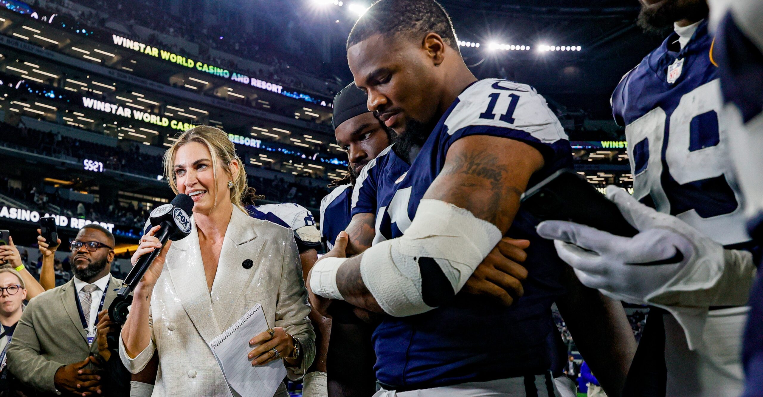 Erin Andrews interviewing Dallas Cowboys linebacker Micah Parsons