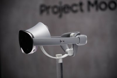 Side view of Samsung’s Project Moohan headset at Galaxy Unpacked