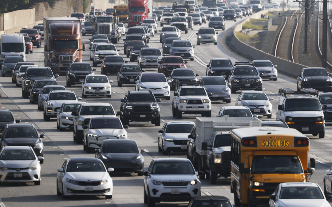 Trump embraces gas guzzlers and air pollution by weakening fuel economy standards