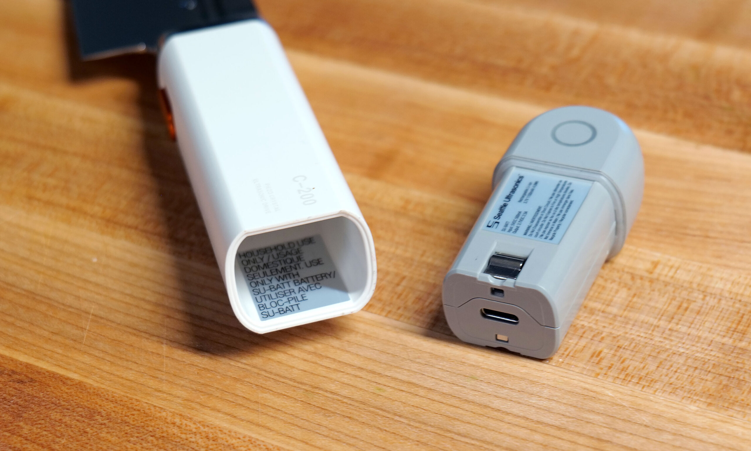 The C-200s battery can be easily removed for cleaning and charging.