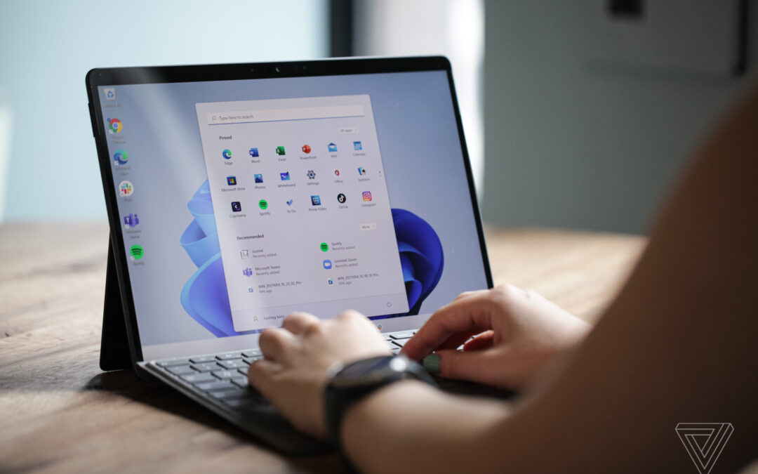 Windows 11 is finally getting a movable taskbar