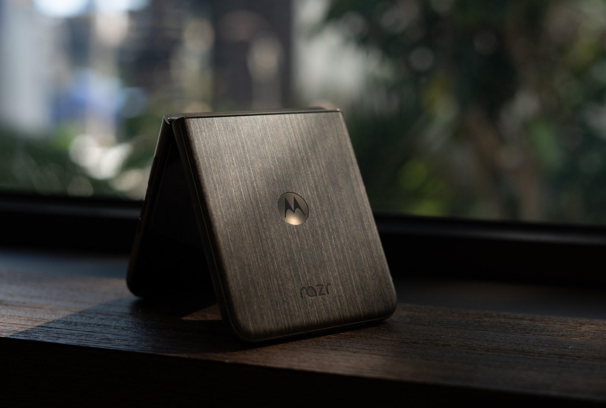 Motorola Razr Ultra in wood finish