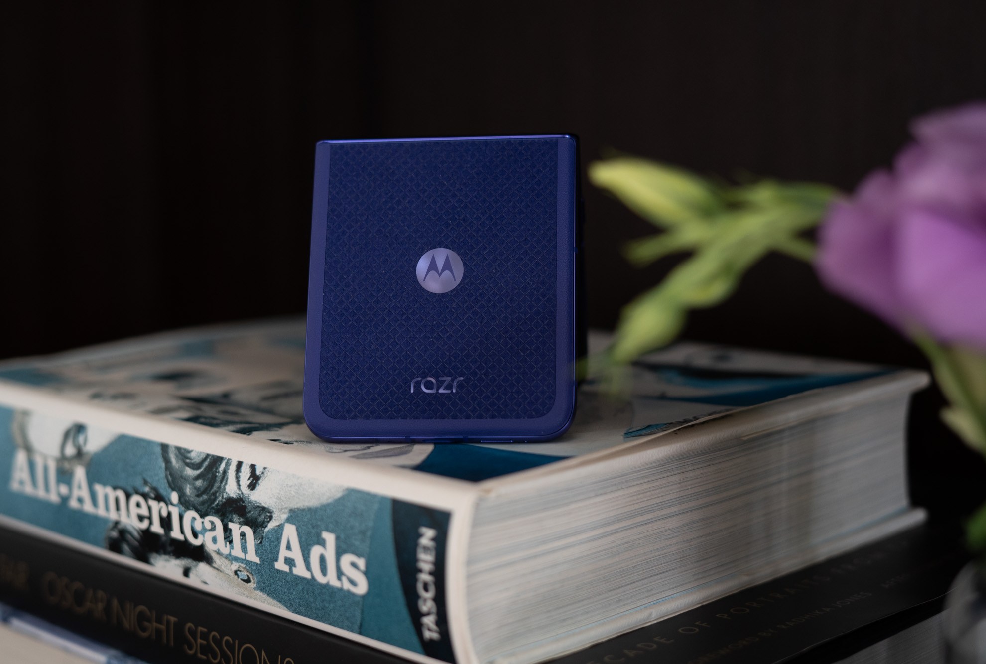 Motorola Razr Ultra in orient blue finish