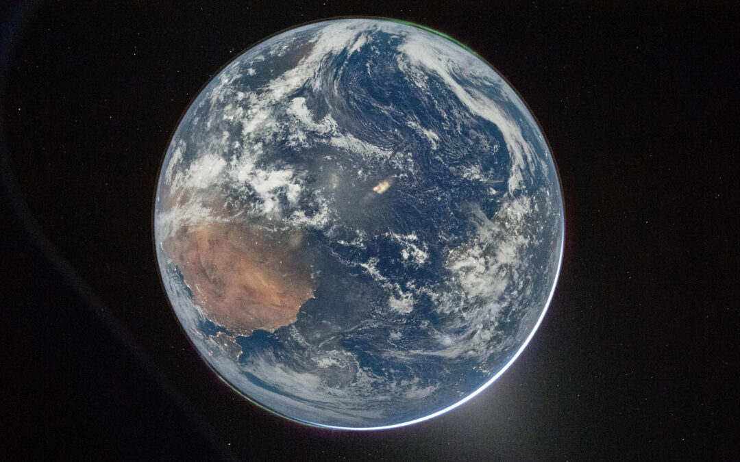 The Artemis II crew snapped some mesmerizing photos of Earth