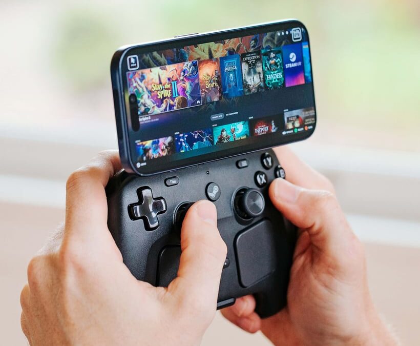 This accessory can snap a Steam Controller to your phone — or almost anything else