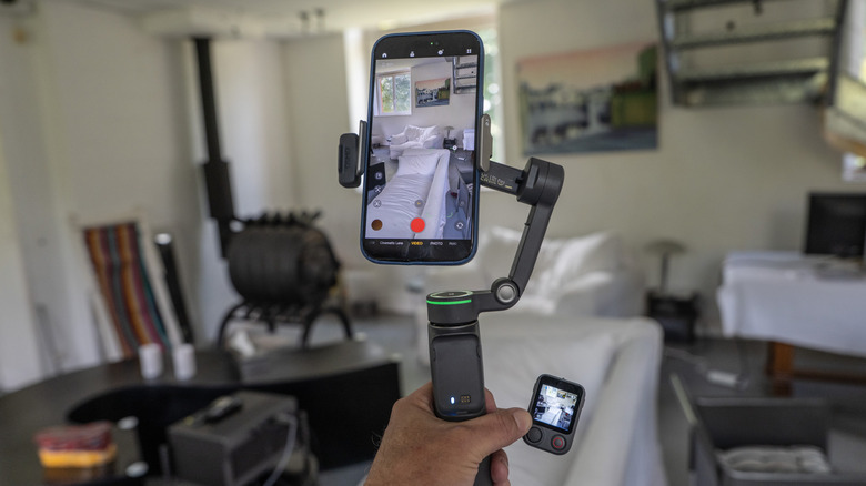 DJI’s Osmo Mobile 8P gimbal has a detachable screen remote