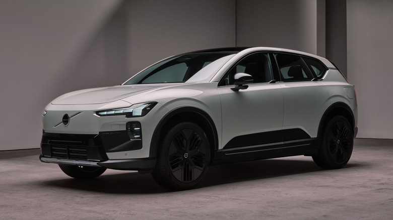 Volvo reveals $58,400 starting price for the EX60