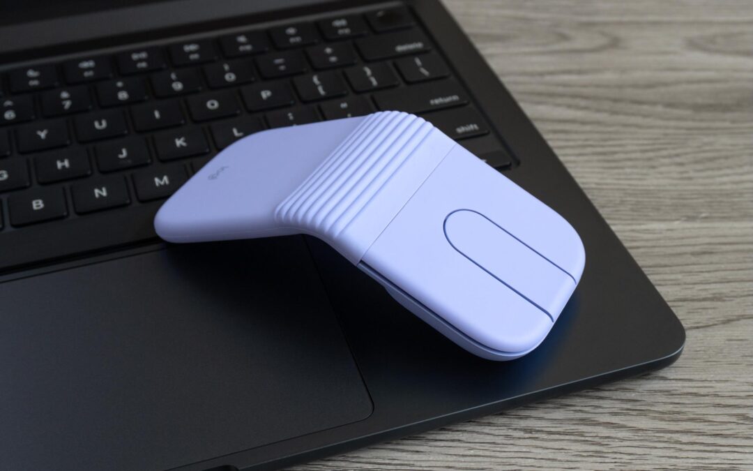 Logitech’s new Mobi Fold squeezes a lot of functionality into a tiny folding mouse