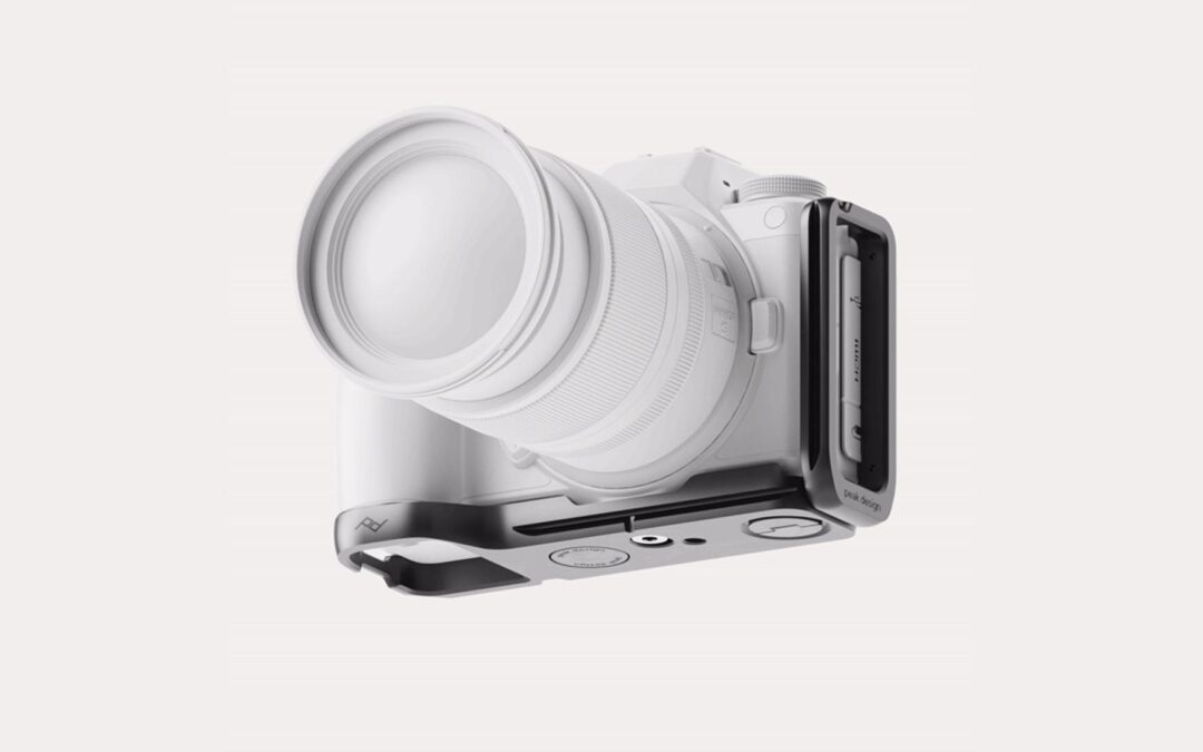 Peak Design’s modular Field Bracket has a finder tag built-in