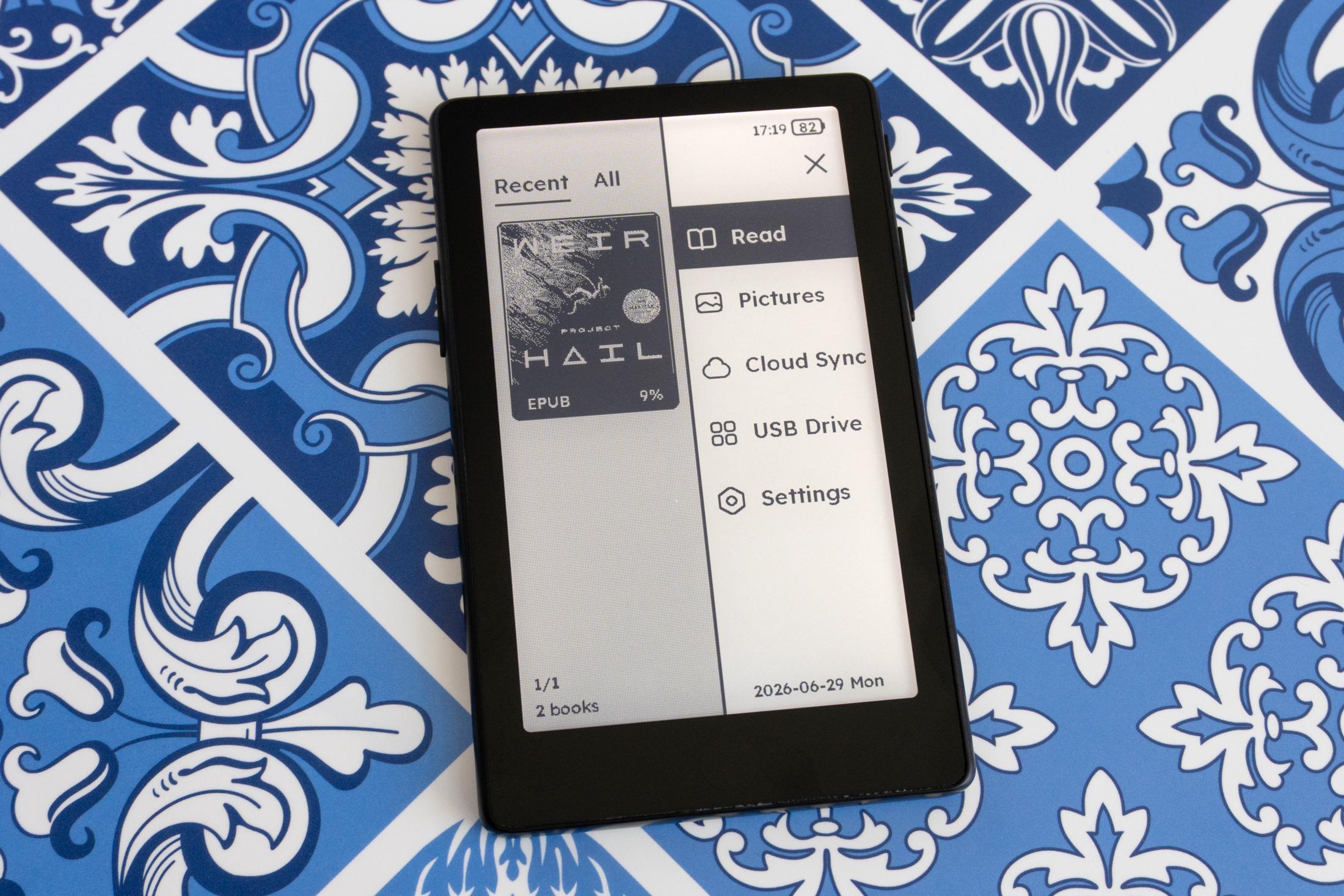 A photo of the Xteink X4 Pro e-reader’s user interface. A photo of the Xteink X4 Pro e-reader’s user interface.
