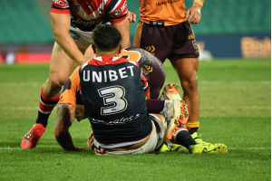 Pocock condemns ‘absurd’ delay that could leave gambling logos on sports jerseys until 2032
