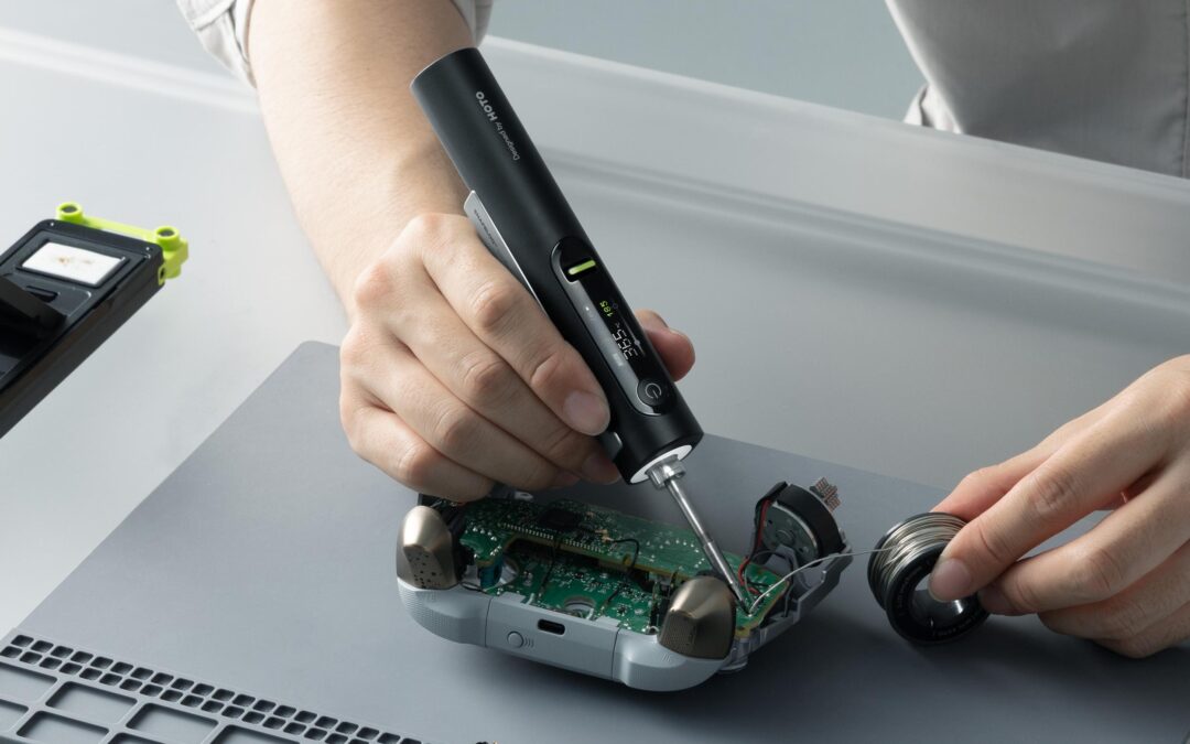 Hoto’s new cordless soldering iron heats up in three seconds