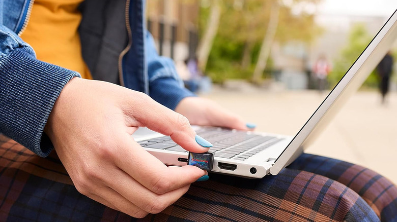 The world’s smallest USB drive has more storage than an iPhone 17