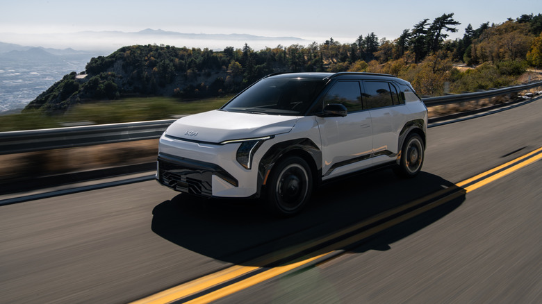 Kia’s EV3 will start under $31,000 in the US