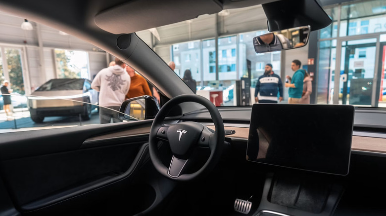 Tesla’s Robotaxi fleet might finally be driving around Austin unsupervised