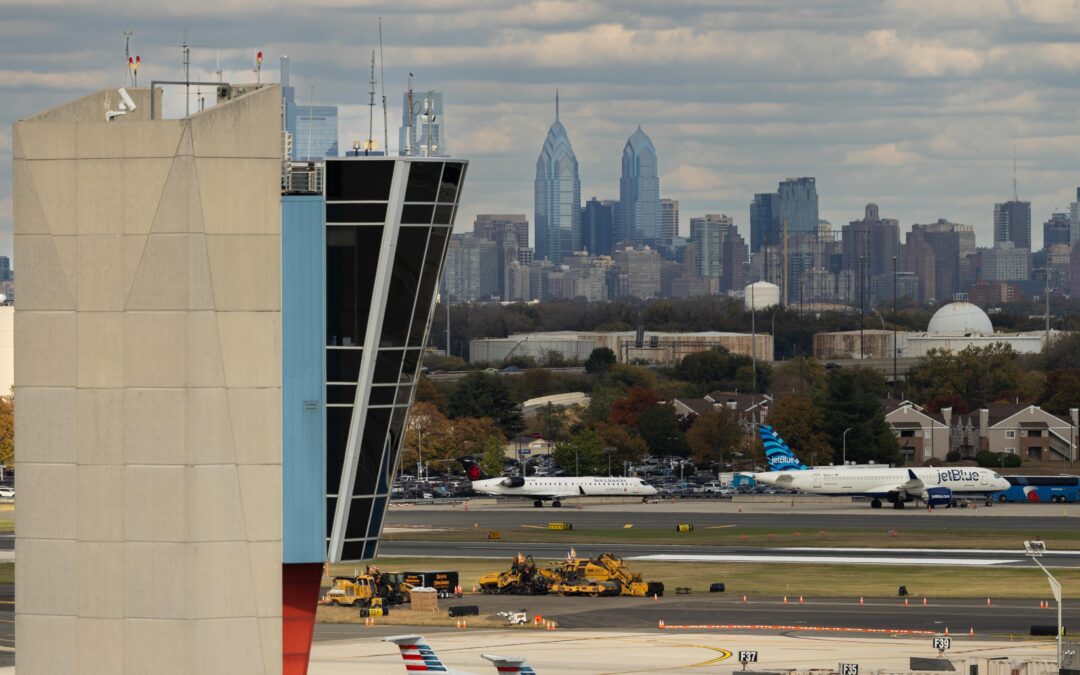 A cut cable disrupted hundreds of flights across the US