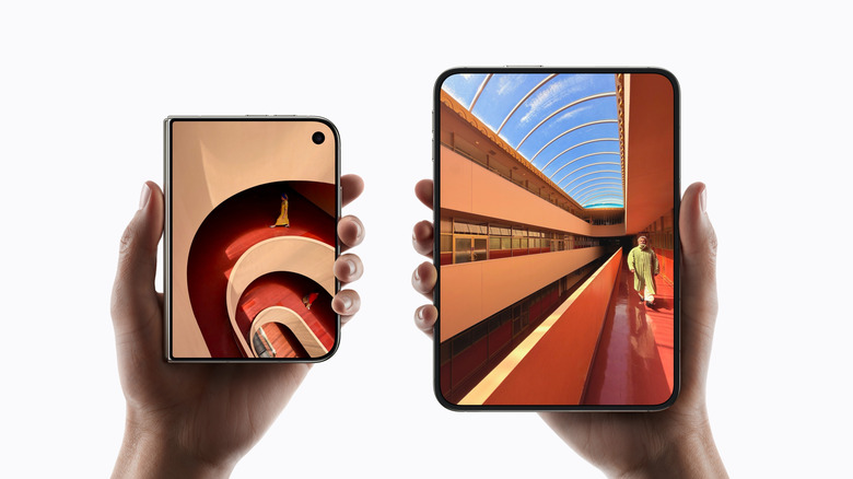 Apple announces the iPhone Duo, the company’s first foldable phone