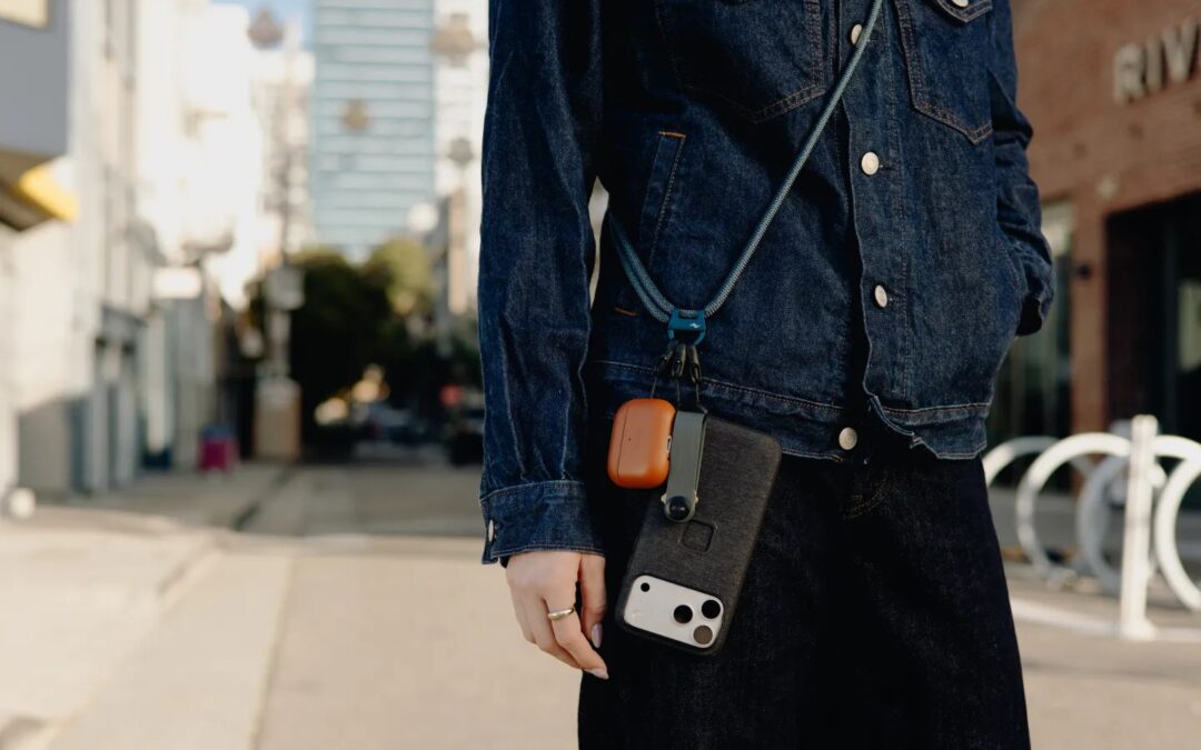 A word with a woman who’s trying to pull off a crossbody phone strap