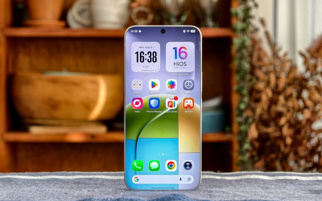 I held the first truly bezel-free phone
