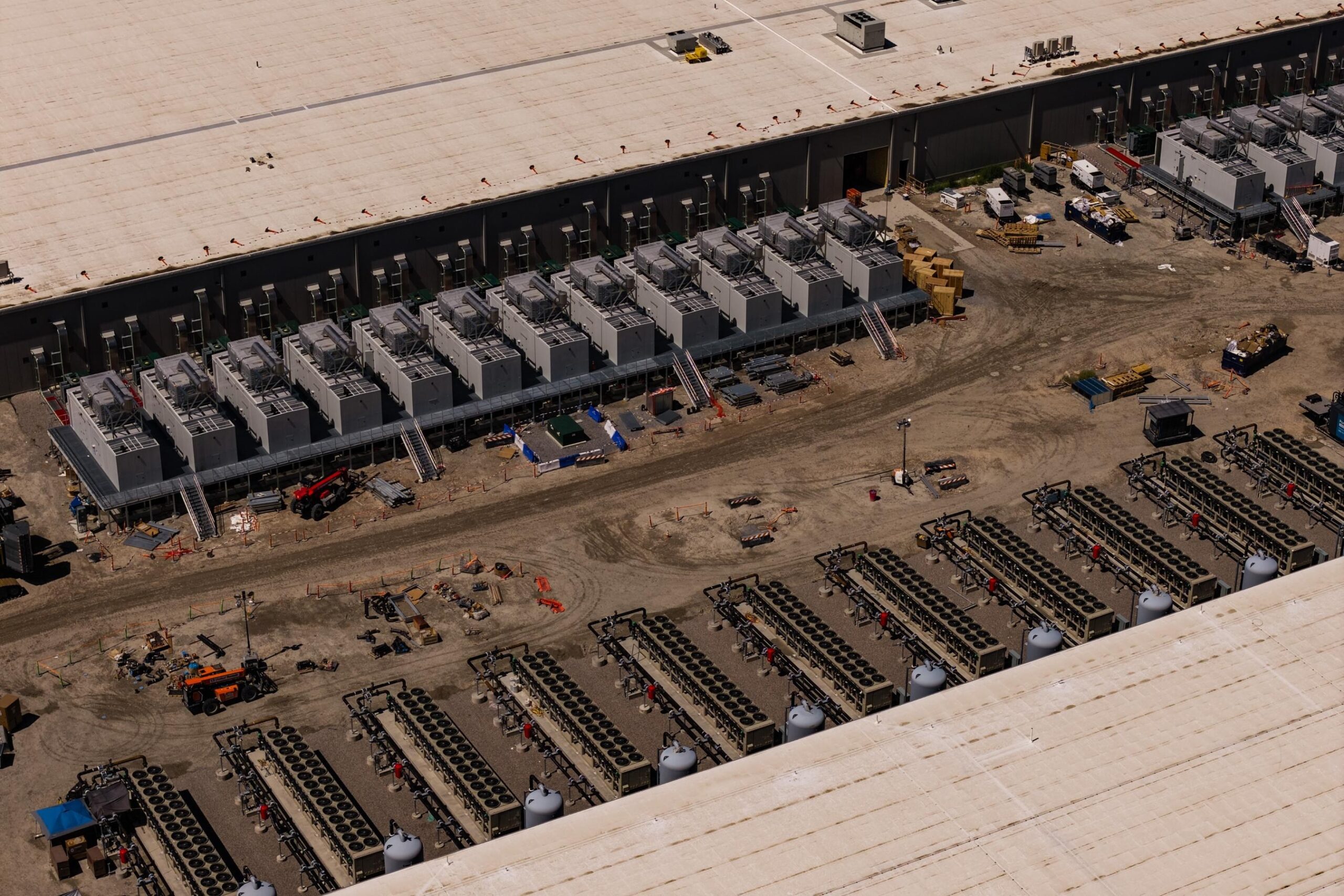 An aerial view of Meta's Eagle Mountain data center.